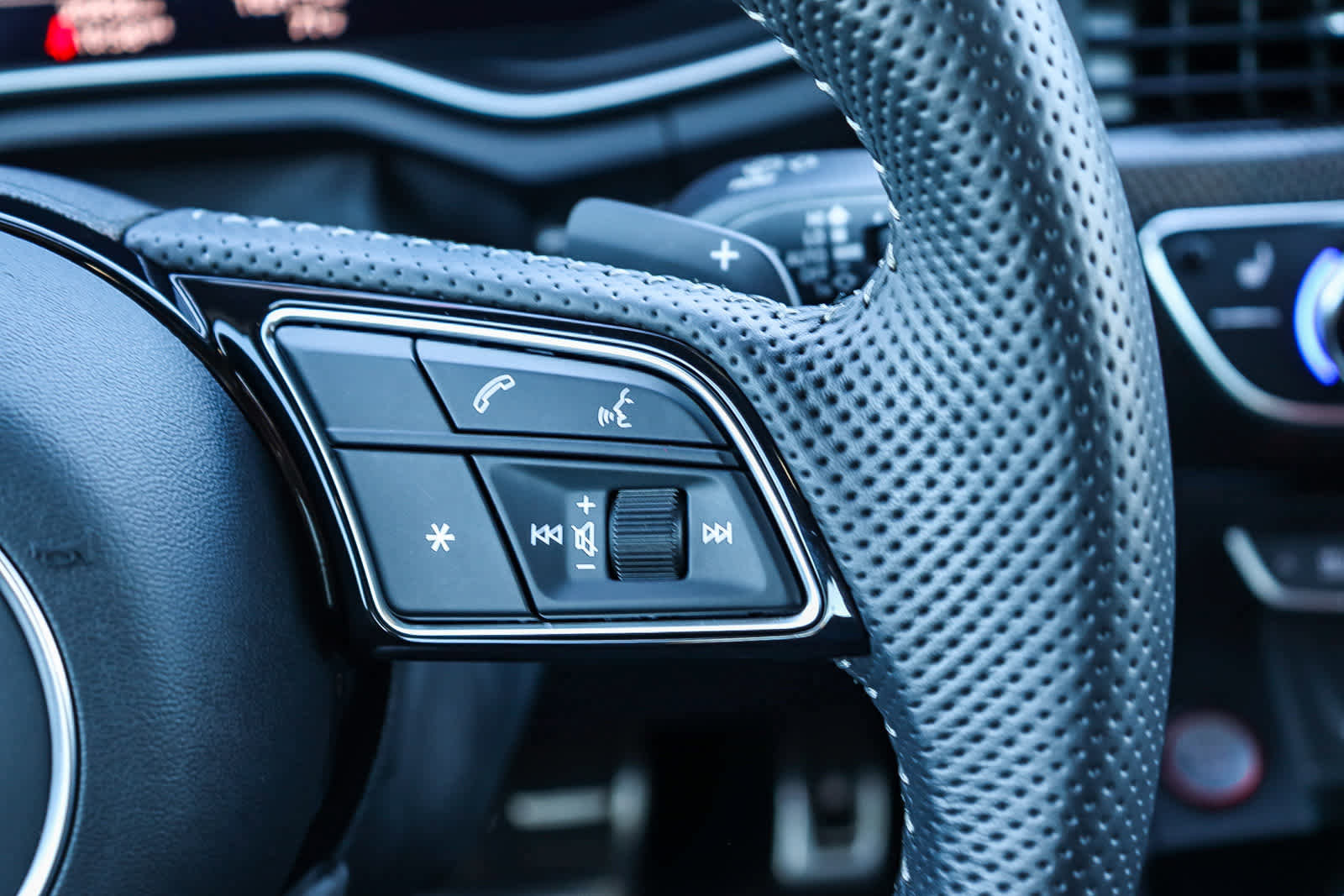 Used 2020 Audi S4 Premium Plus w/ Premium Plus Package image 21