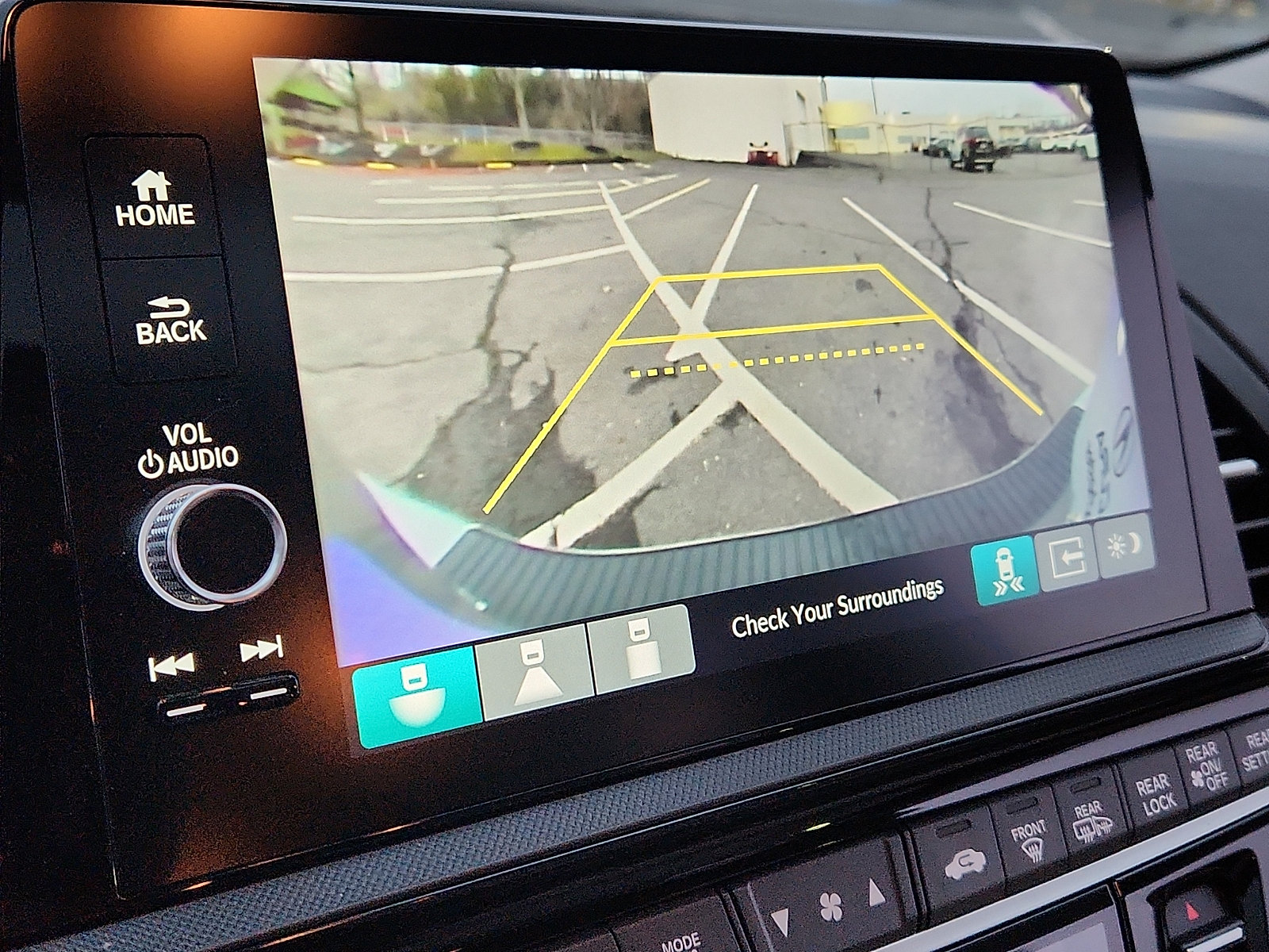 Used 2025 Honda Odyssey Touring image 18