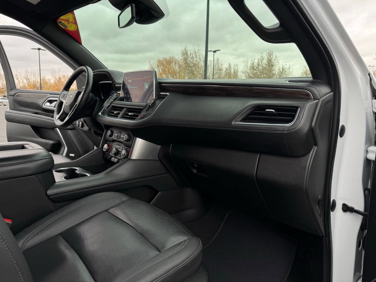 Used 2023 Chevrolet Suburban LT image 41