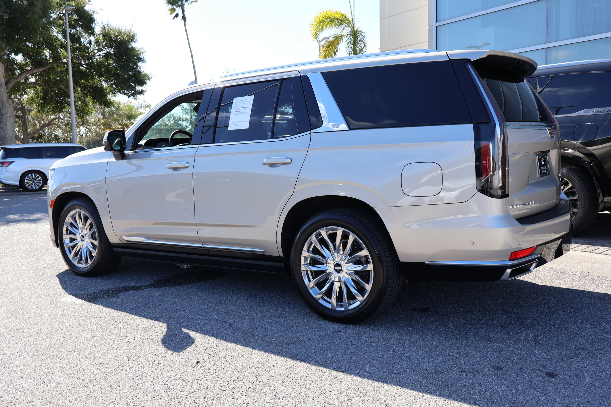 Used 2021 Cadillac Escalade Premium Luxury w/ Driver Assist Tech Package image 7