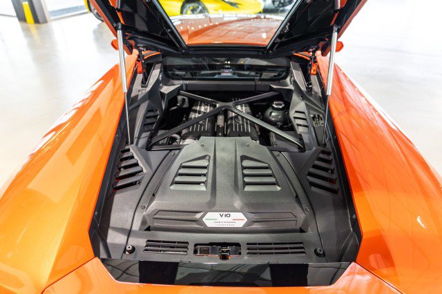 Used 2020 Lamborghini Huracan EVO AWD/4WD image 26