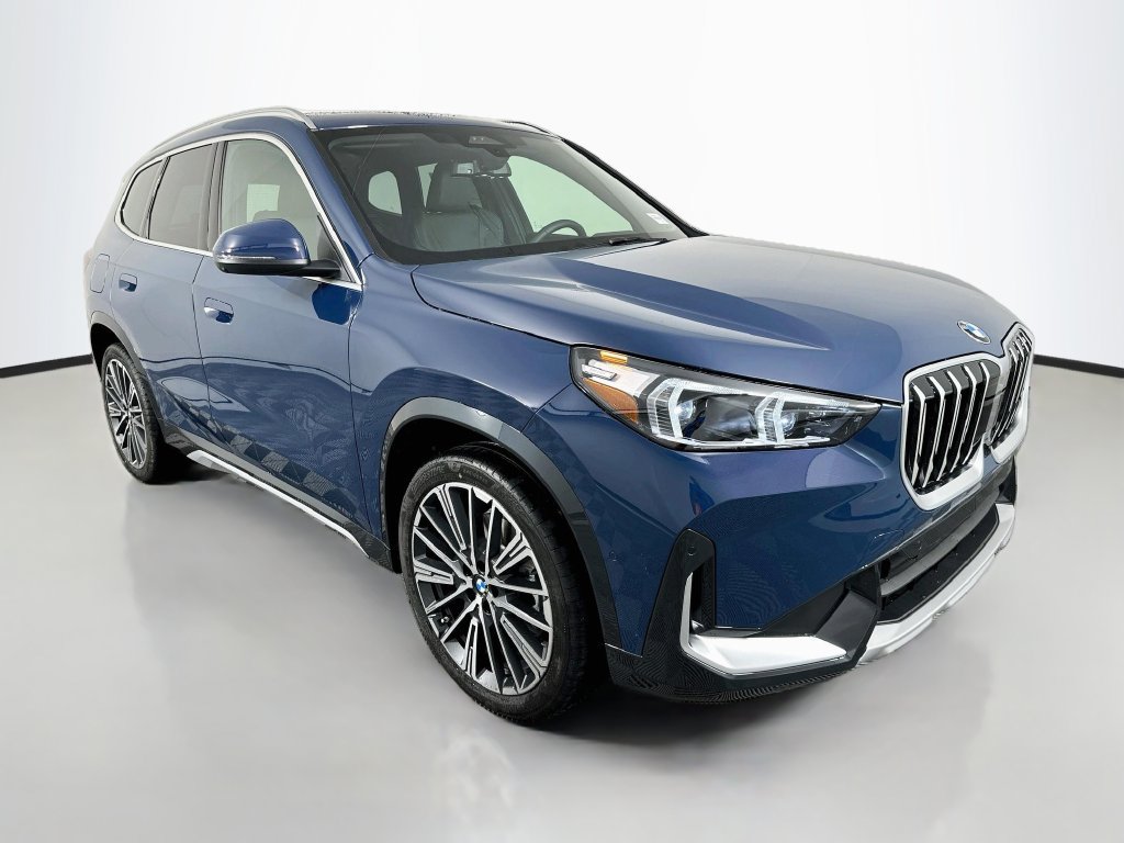 New 2027 BMW X1 xDrive28i w/ Technology Package AWD/4WD image 3