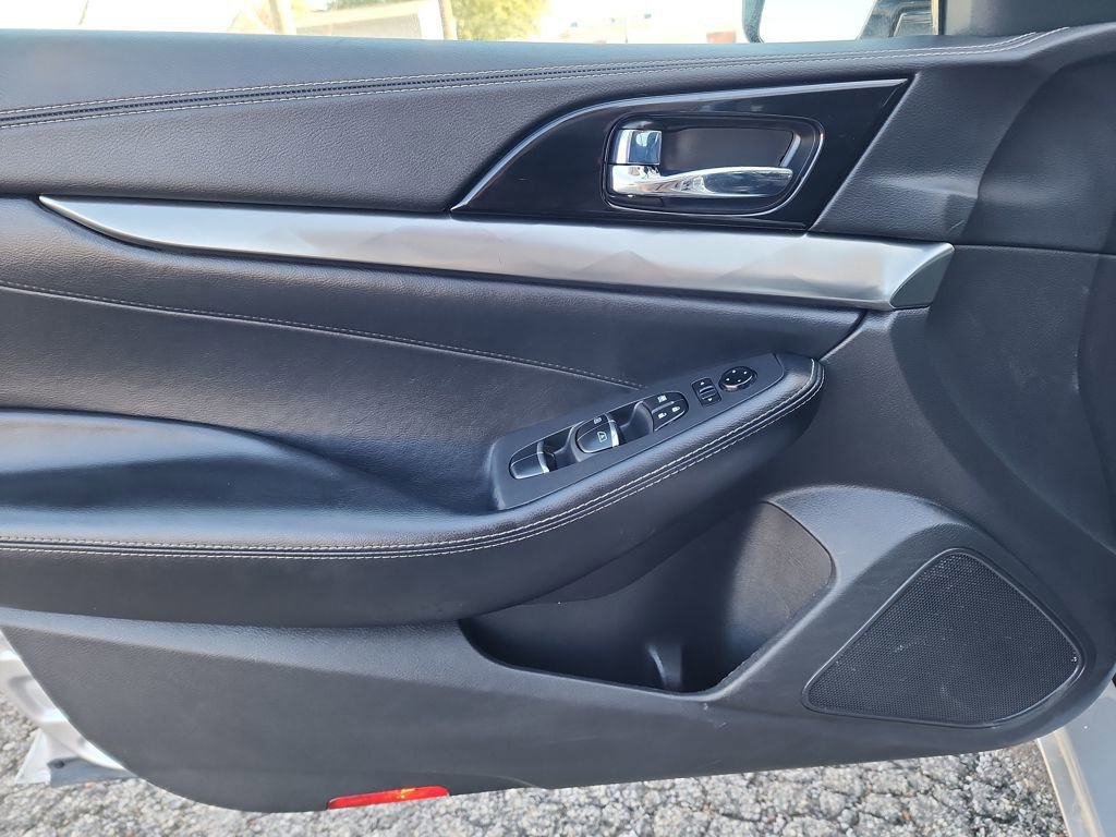 Used 2021 Nissan Maxima 3.5 SV w/ Floor Mat Group image 12