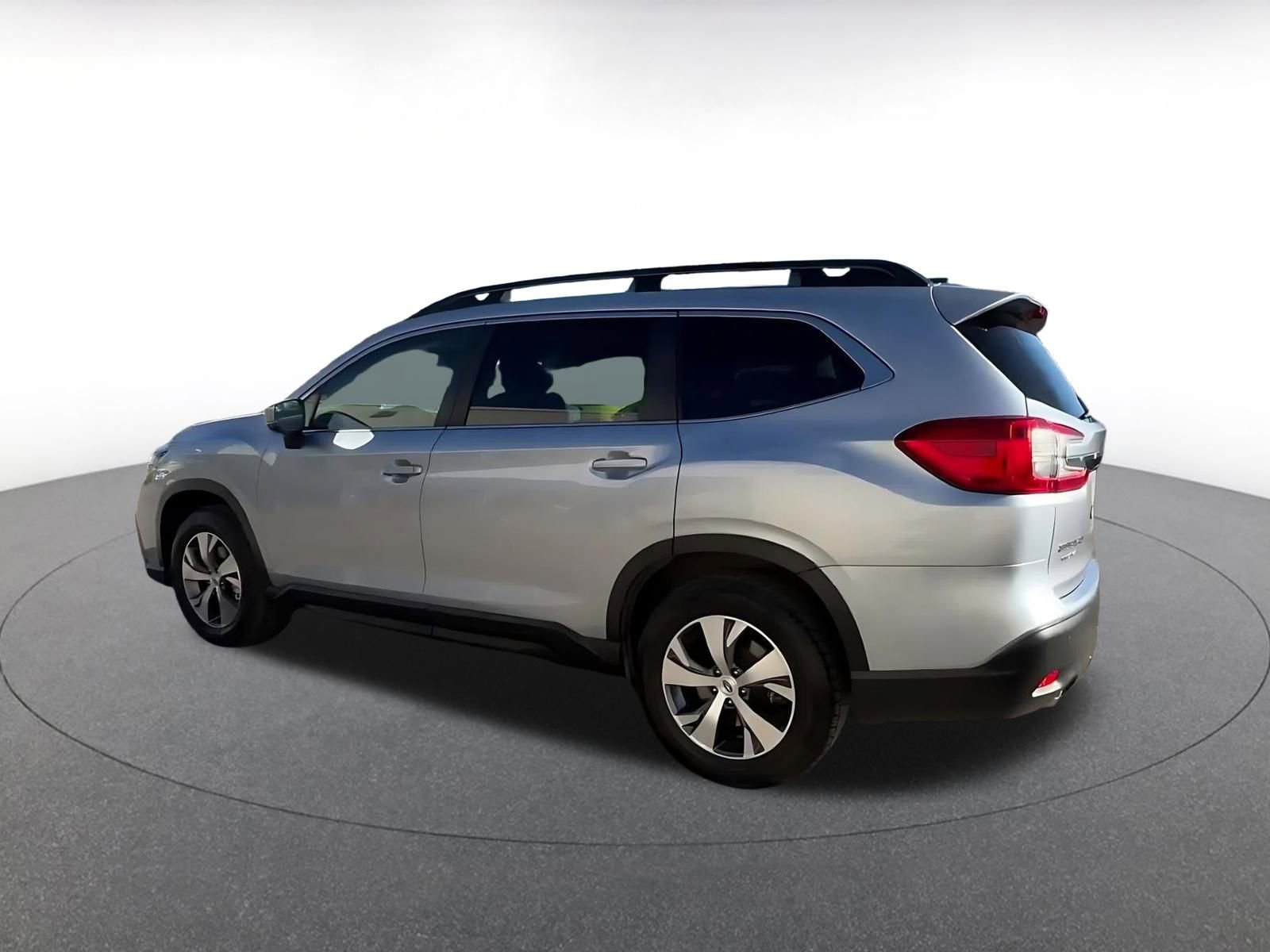 Used 2024 Subaru Ascent Premium w/ Convenience Package image 10