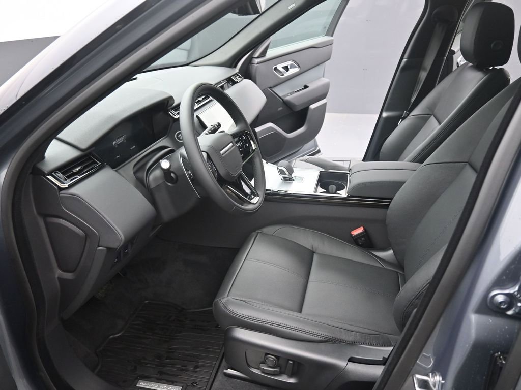 Used 2025 Land Rover Range Rover Velar S image 18
