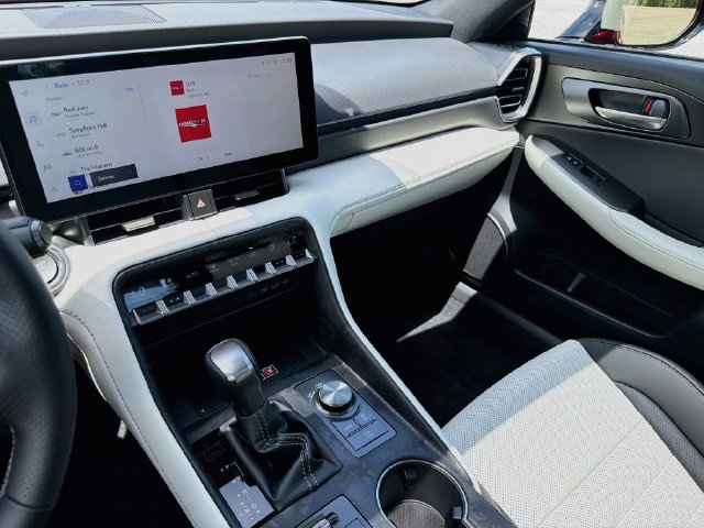 New 2026 Lexus IS 350 F Sport w/ Technology Package RWD image 27