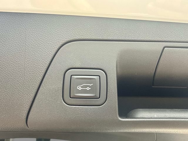 Used 2024 Buick Envision Avenir AWD/4WD image 19