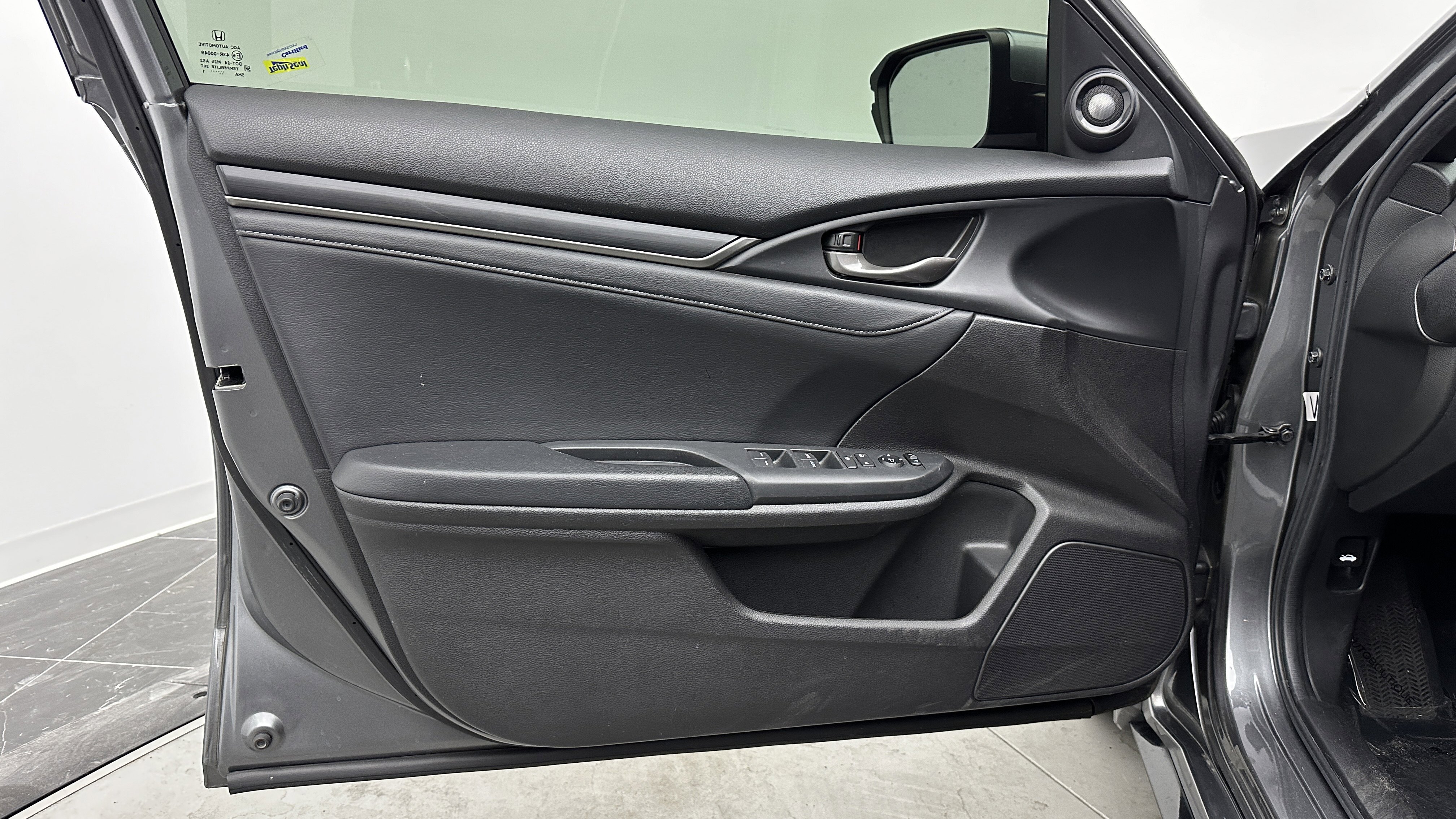 Used 2021 Honda Civic Sport Touring image 11