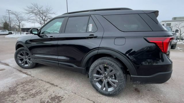 New 2026 Ford Explorer Active w/ Active Comfort Package image 4