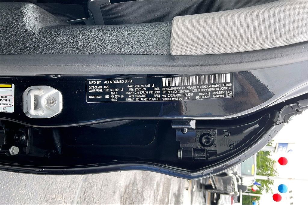 Used 2018 Alfa Romeo Stelvio Ti AWD/4WD image 34