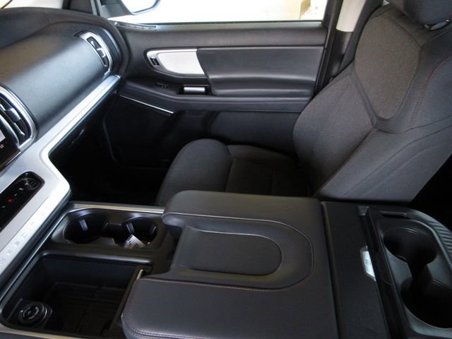 Certified 2025 Ford Expedition Active image 19