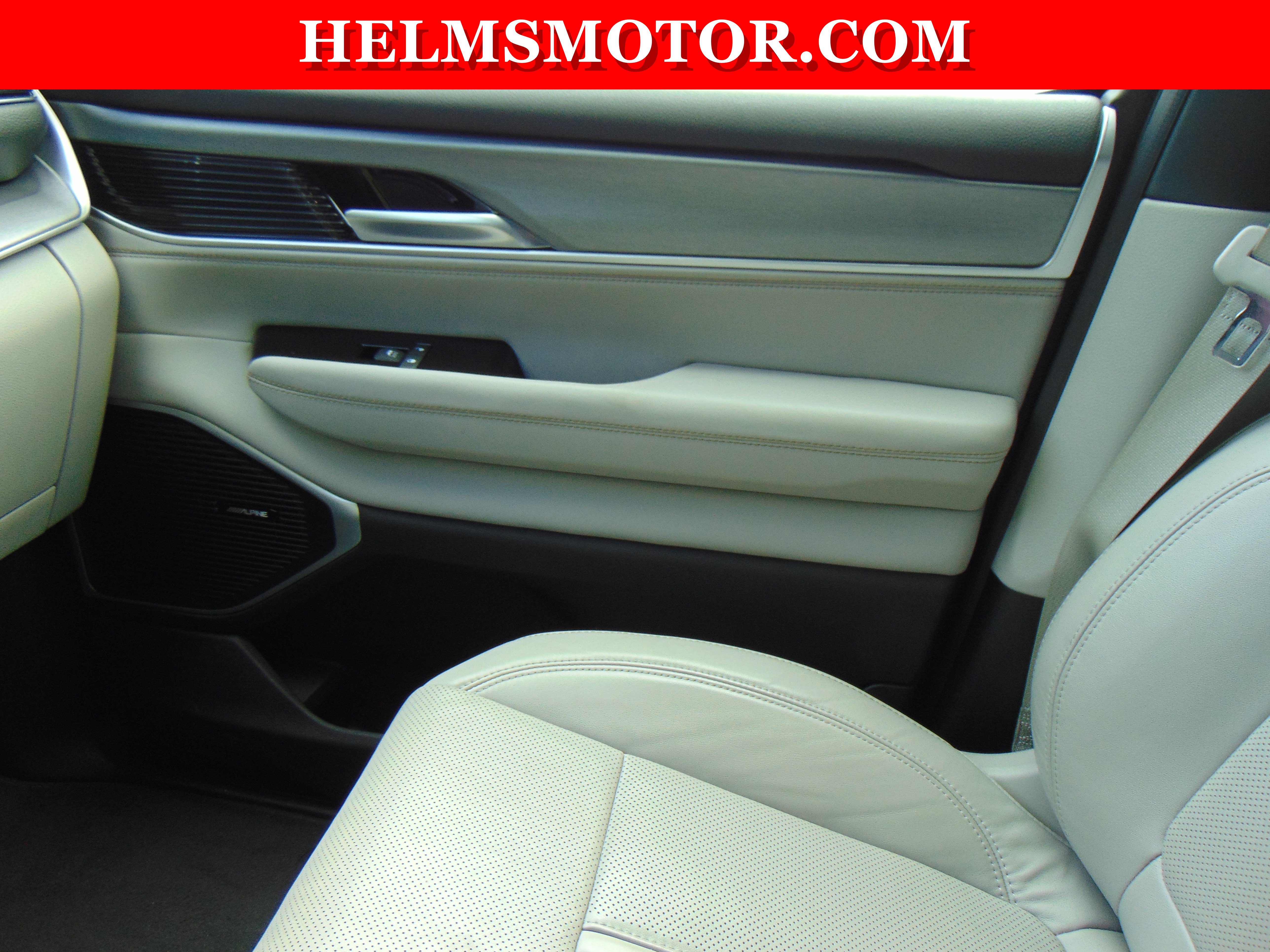 Certified 2025 Jeep Wagoneer 4WD image 34