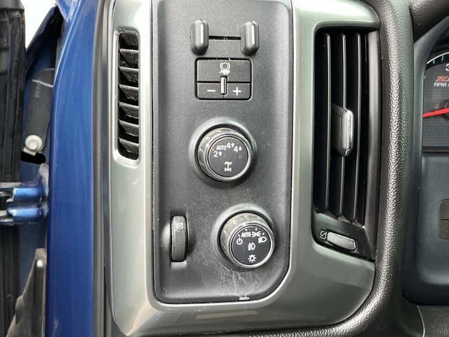 Used 2018 Chevrolet Silverado 1500 LT w/ All Star Edition AWD/4WD image 28