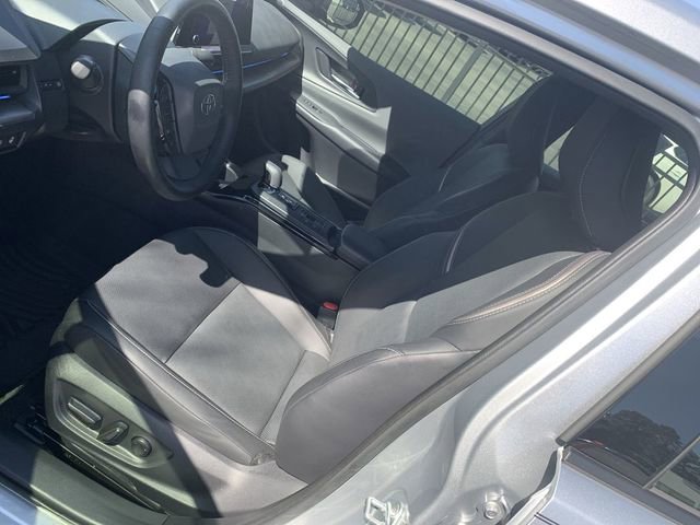 Used 2024 Toyota Prius XLE image 18