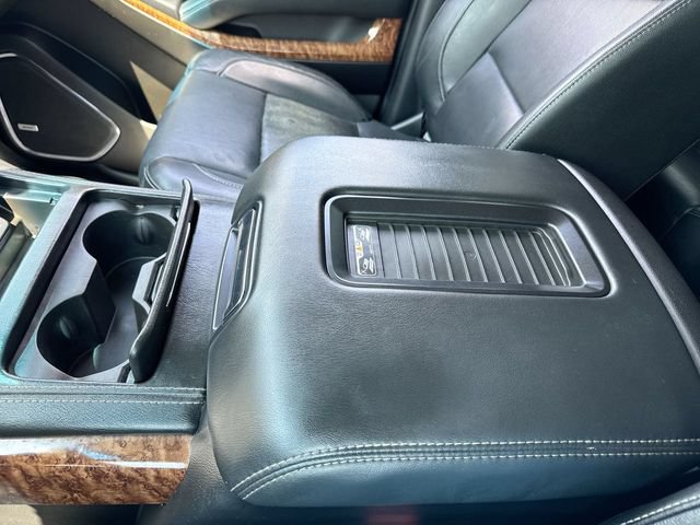 Used 2020 Chevrolet Suburban Premier AWD/4WD image 21