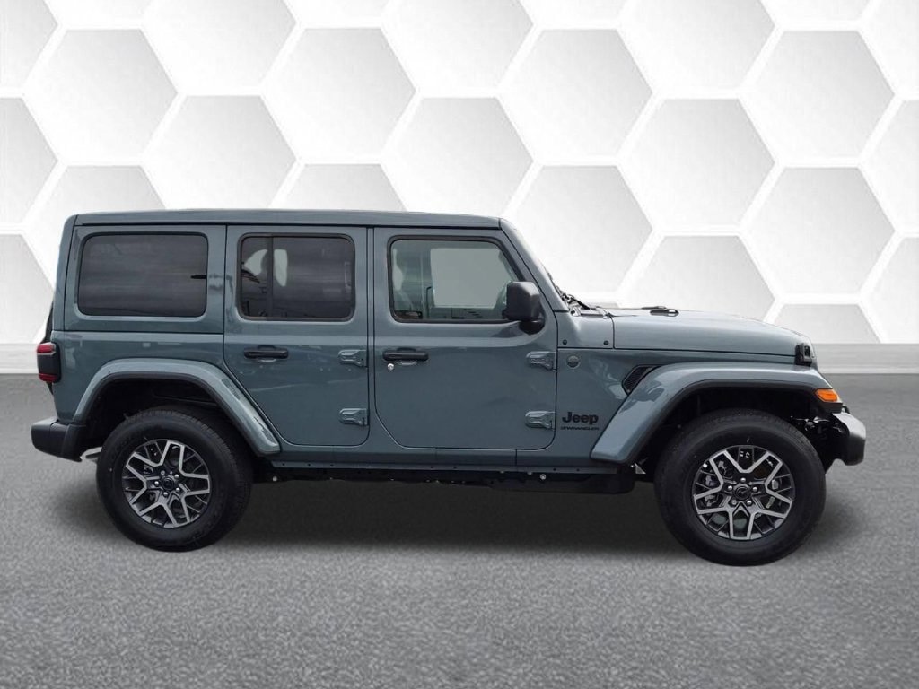 Certified 2026 Jeep Wrangler Unlimited Sahara AWD/4WD image 2