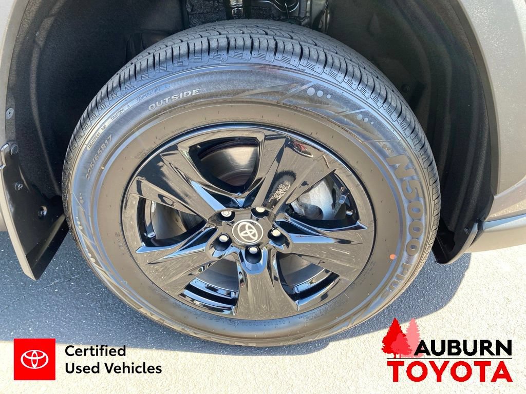 Certified 2022 Toyota RAV4 XLE w/ Convenience Package AWD/4WD image 11