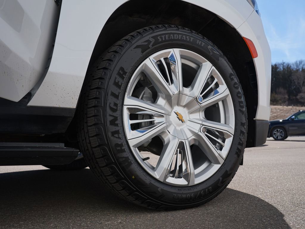 Used 2024 Chevrolet Tahoe High Country AWD/4WD image 32