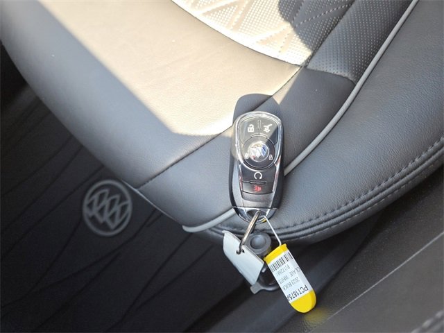 Used 2023 Buick Enclave Avenir w/ Avenir Technology Package image 40