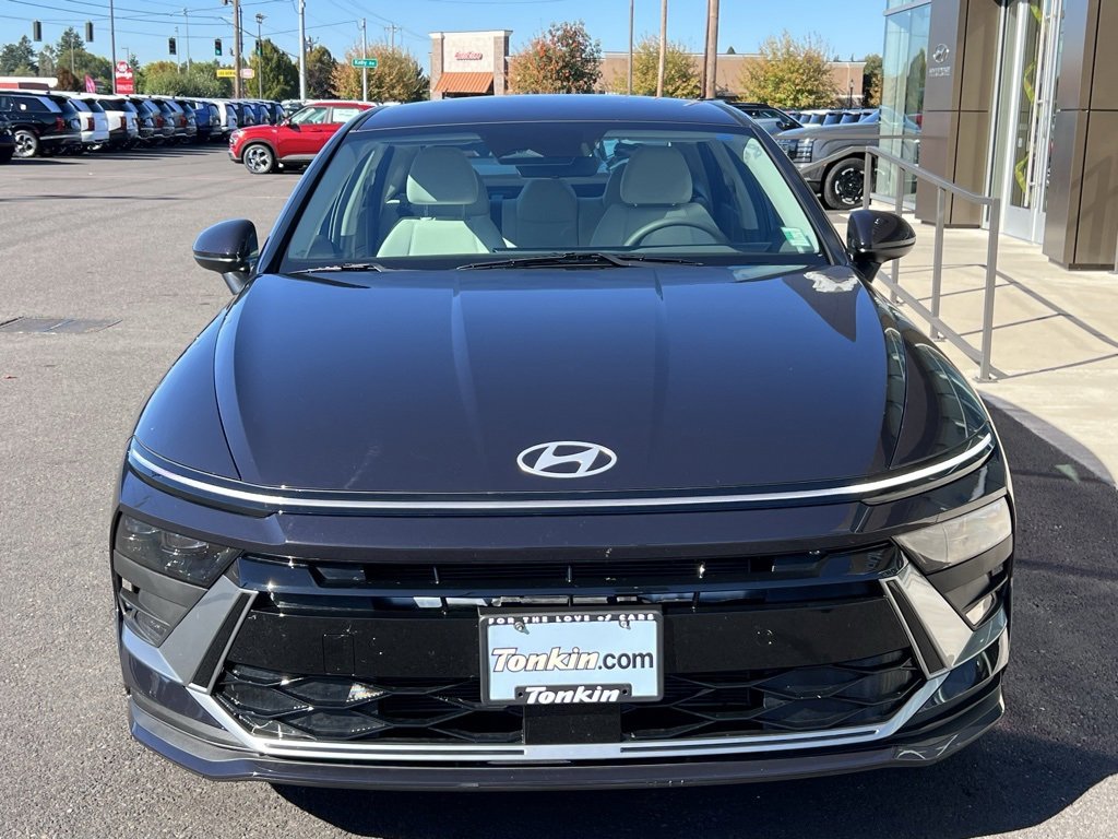 Certified 2025 Hyundai Sonata SE image 2