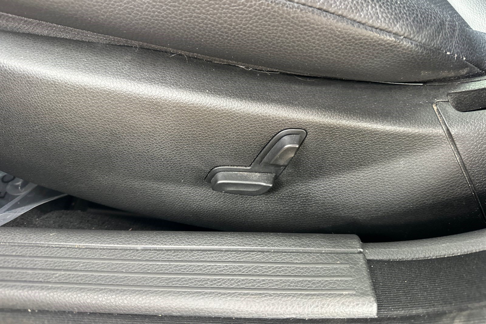 Used 2013 Mercedes-Benz C 250 Sedan image 15