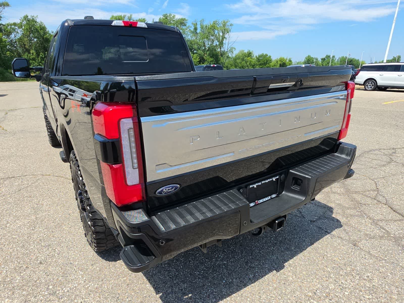 Used 2024 Ford F350 Platinum AWD/4WD image 9