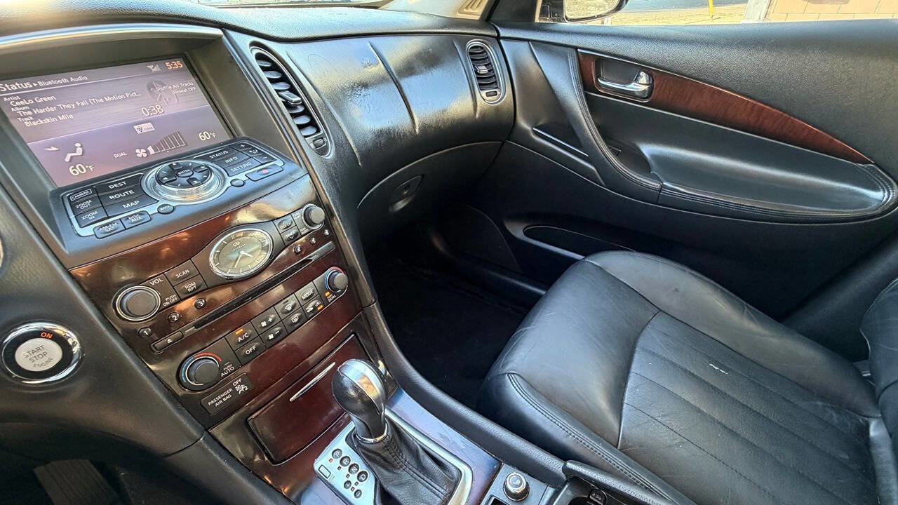 Used 2012 INFINITI EX35 Journey w/ Premium Pkg image 18