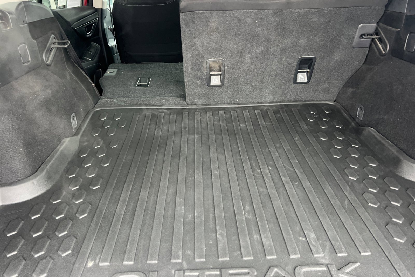 Used 2024 Subaru Outback Premium image 12