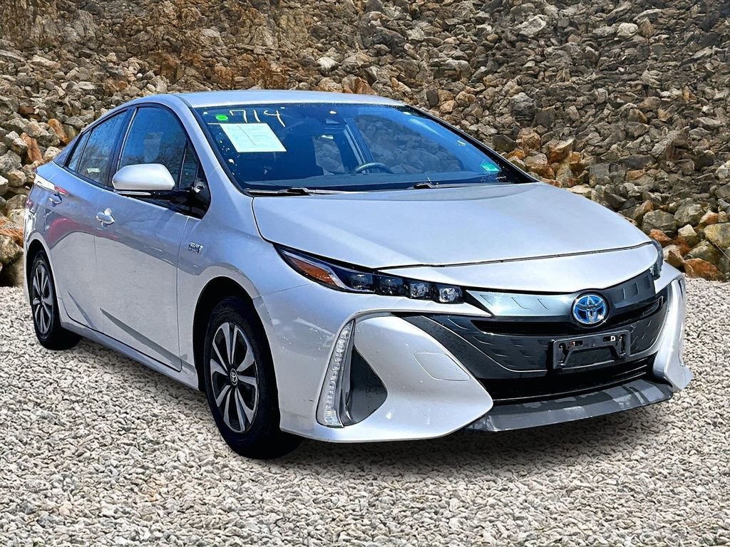 Used 2017 Toyota Prius Prime Plus image 10