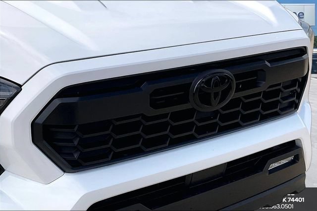 Used 2025 Toyota Tacoma TRD Sport AWD/4WD image 31