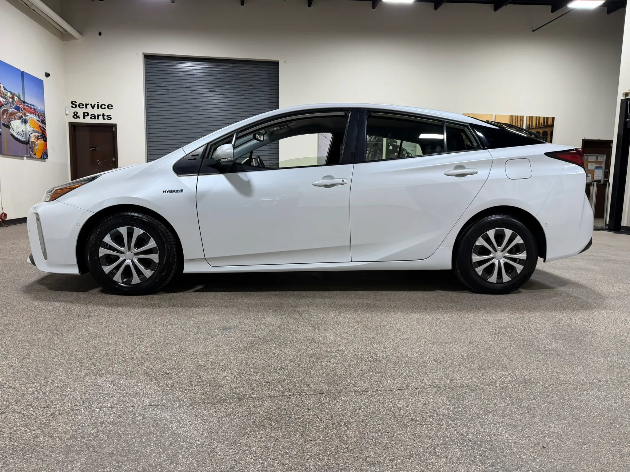 Used 2022 Toyota Prius XLE AWD/4WD image 8