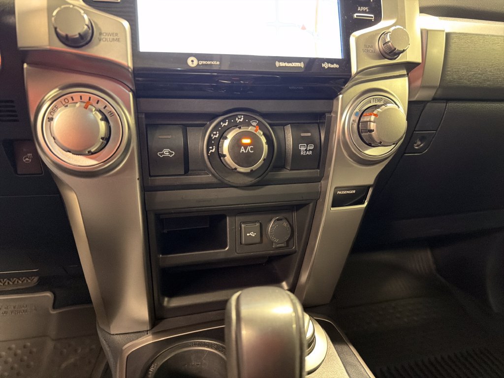 Used 2024 Toyota 4Runner SR5 Premium w/ Moonroof Package AWD/4WD image 38