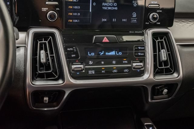 Used 2021 Kia Sorento EX FWD image 18