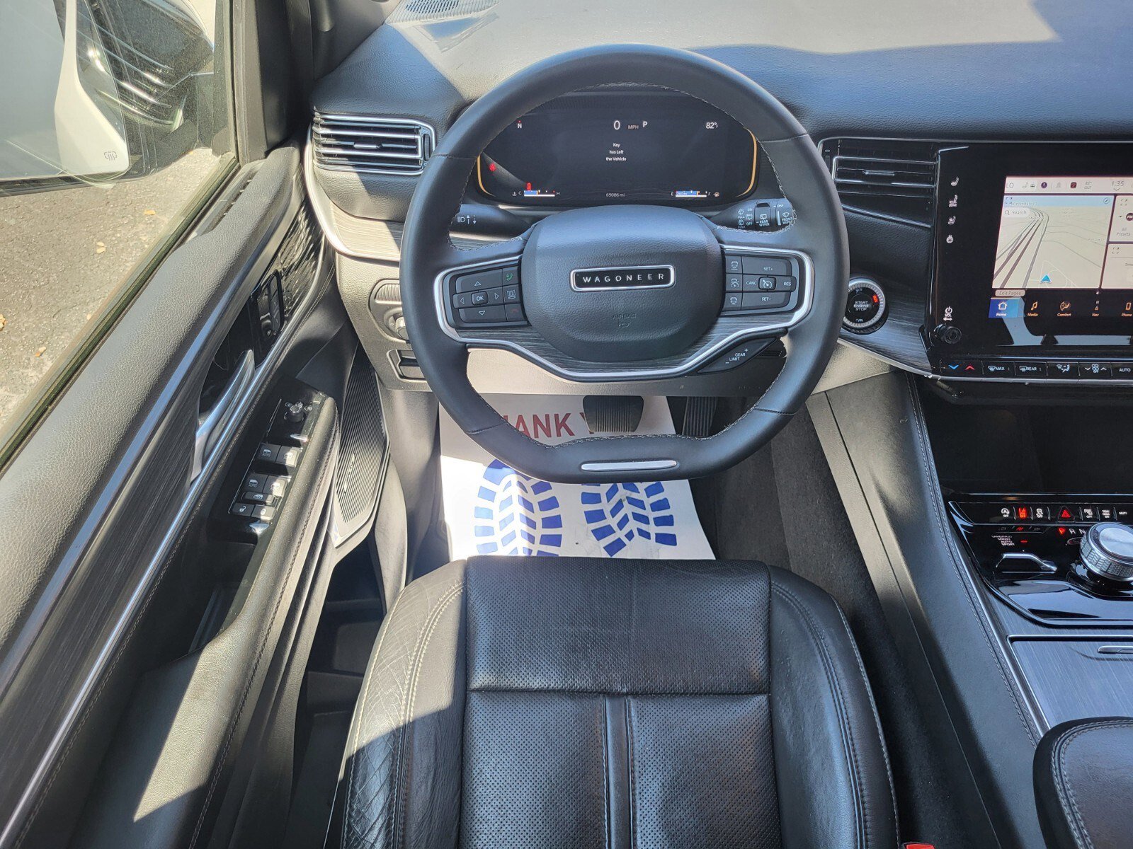 Used 2024 Jeep Wagoneer L Series II w/ Flexible Seating Group image 15