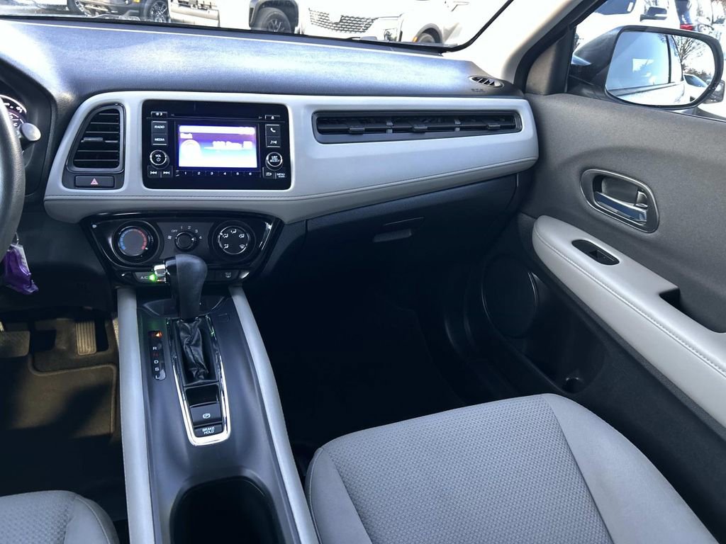 Used 2021 Honda HR-V LX image 16
