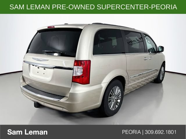 Used 2014 Chrysler Town & Country Touring-L w/ Driver Convenience Group FWD image 7
