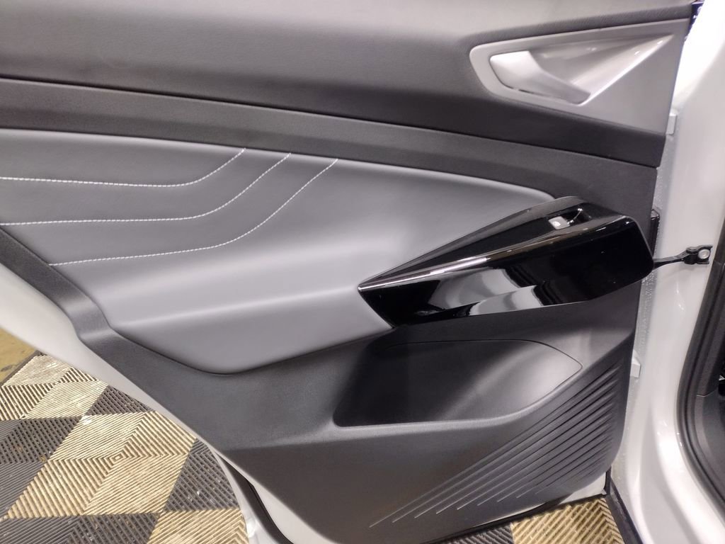 New 2026 Volkswagen ID.4 Pro S image 23