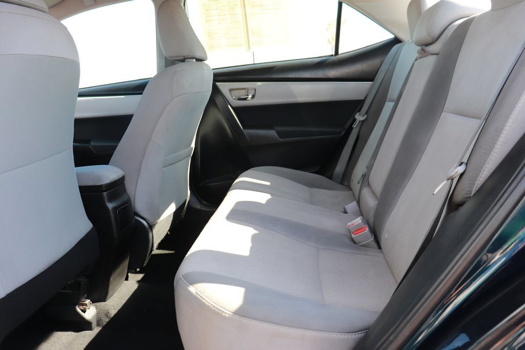 Used 2017 Toyota Corolla LE w/ Carpet Mat Package (TMS) FWD image 16