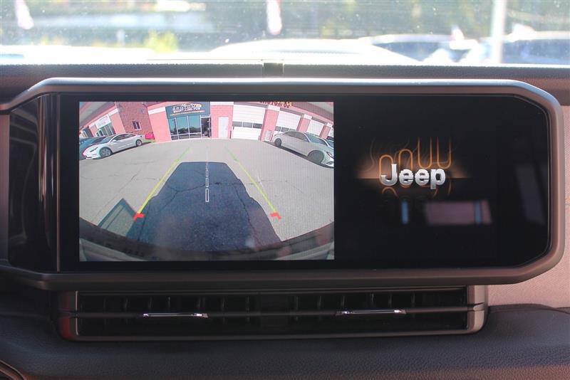 Used 2024 Jeep Wrangler Unlimited Sport AWD/4WD image 21