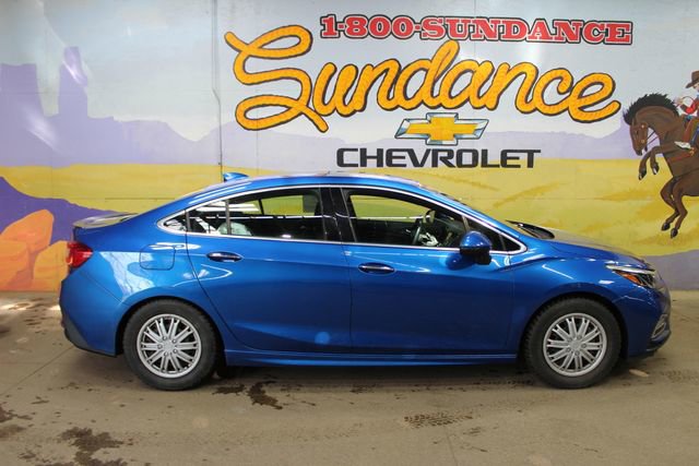 Used 2018 Chevrolet Cruze Premier w/ Premier True North Edition FWD image 1