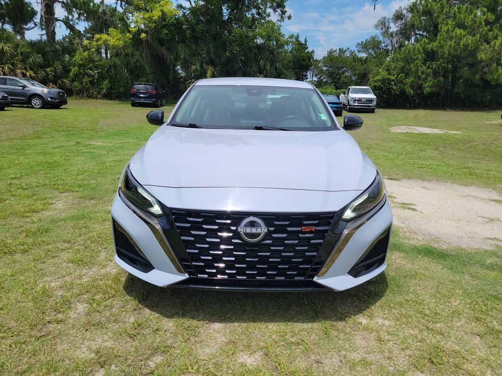 Used 2024 Nissan Altima 2.5 SR FWD image 6