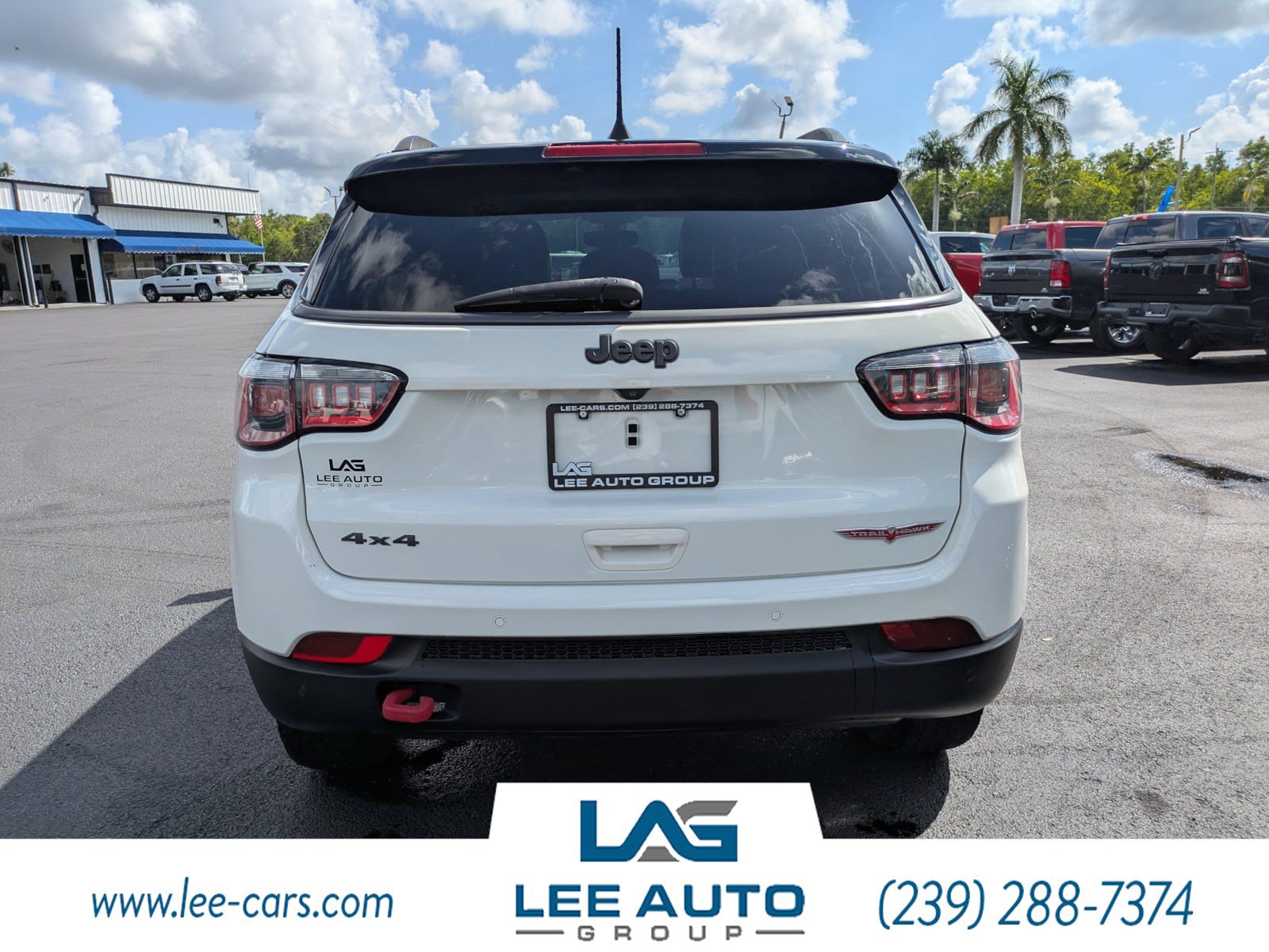 Used 2017 Jeep Compass Trailhawk w/ Leather Interior Group AWD/4WD image 4