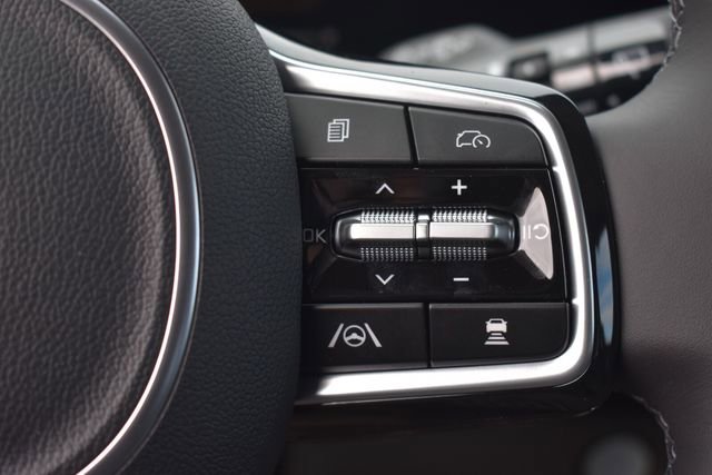 New 2026 Kia Carnival EX FWD image 29