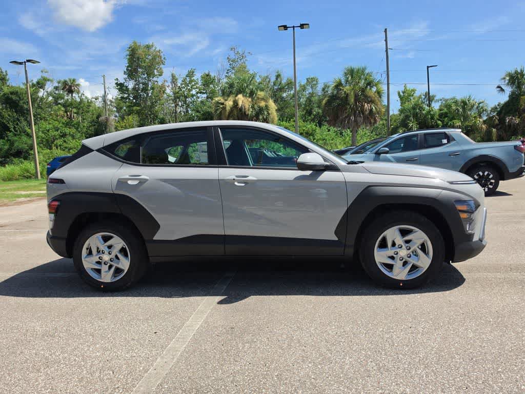 New 2027 Hyundai Kona SE FWD image 8