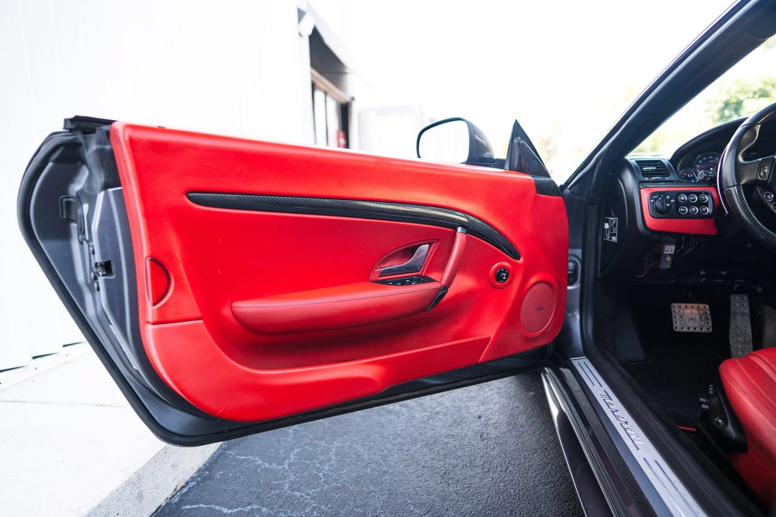 Used 2015 Maserati GranTurismo MC RWD image 24