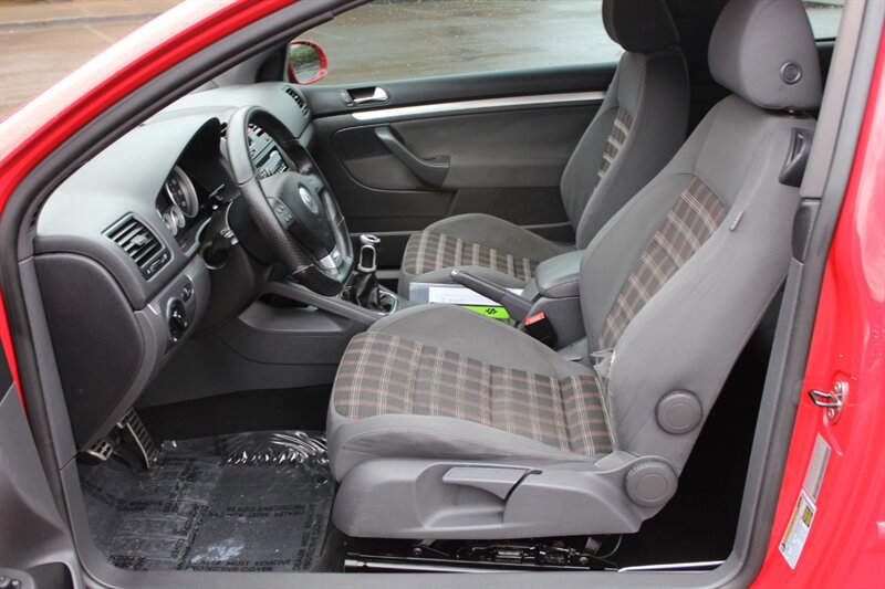 Used 2009 Volkswagen GTI 2-Door image 10