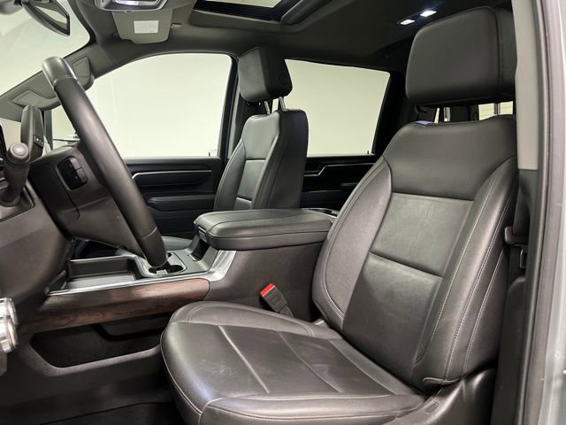 Used 2025 GMC Sierra 3500 SLT w/ SLT Premium Package image 17