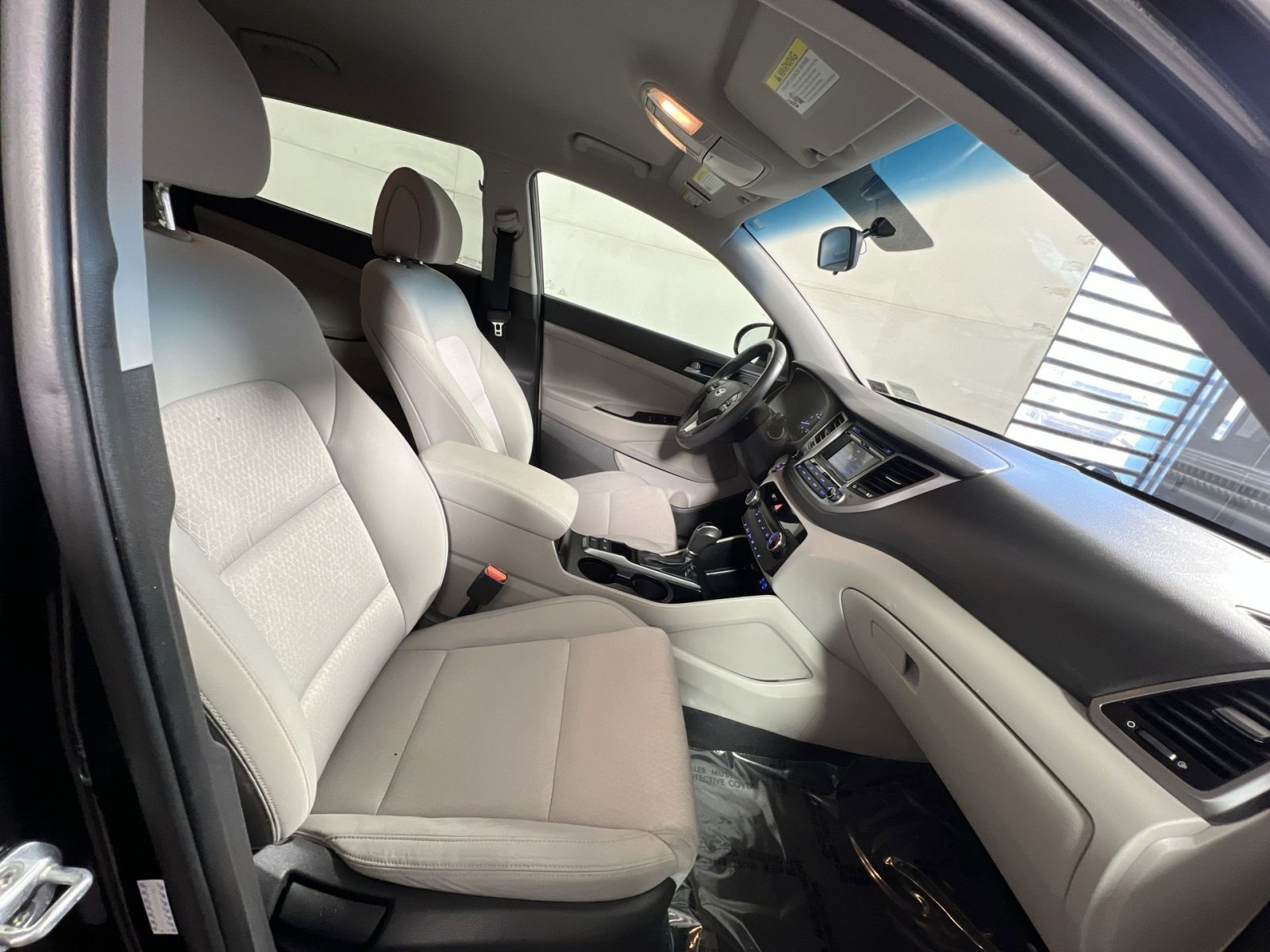 Used 2017 Hyundai Tucson Sport image 25