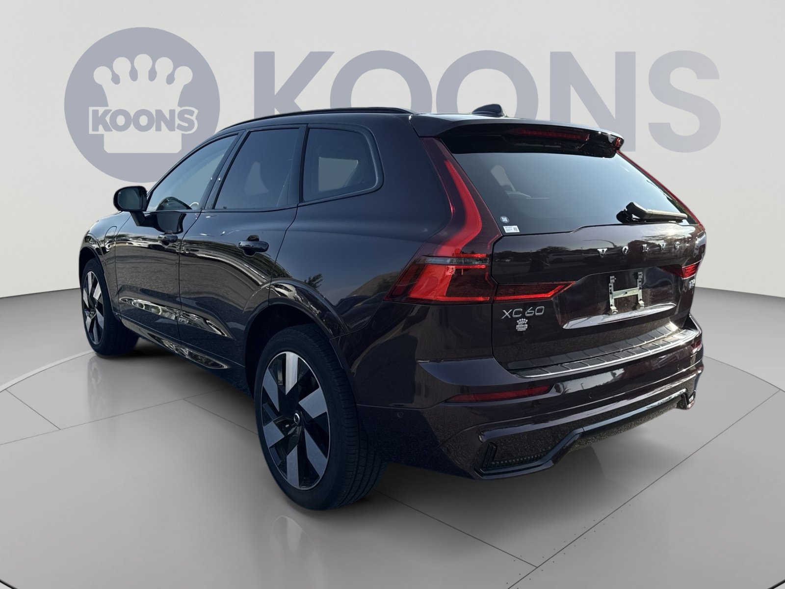 New 2026 Volvo XC60 T8 Ultra w/ Protection Package Premier AWD/4WD image 4