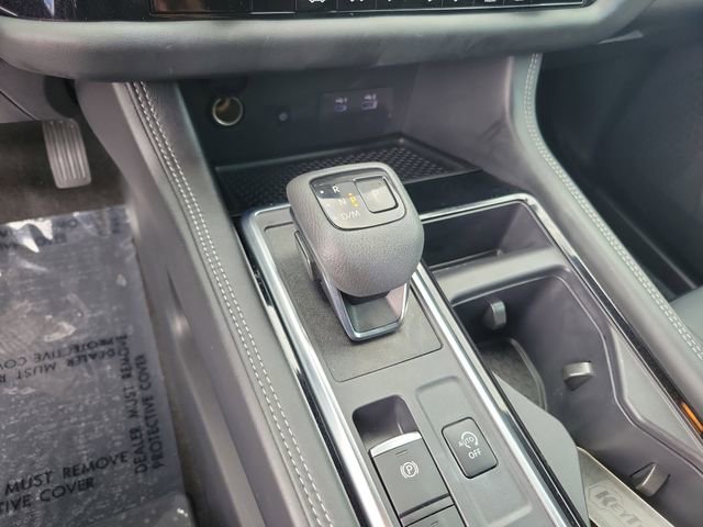 Used 2023 Nissan Pathfinder Platinum w/ Cargo Package AWD/4WD image 24
